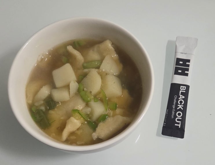 빽사이신 블랙아웃_카레, 수제비, 굴전, 컵라면 등