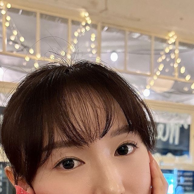 min on Instagram: "와따..! 핫팩 없인 살 수 없는 추위 🥲
오늘 하루종일 들고 다녔는데 아직까지 따뜻하다니 
이거 완전 🍀 럭키비키 🍀 자나 🥰
수족냉증 유목민이 정착할 곳을 찾았따요!
이번 겨울 천도핫팩 강력추천합니다👍
⠀
구매링크는 아래 ⬇️⬇️⬇️
https://smartstore.naver.com/yourbliss/products/11117464225
⠀
#광고#힐링팩토리#천도핫팩#핫팩#손난로#수족냉증#겨울용품#온열용품#겨울#흔드는핫팩#포켓핫팩"