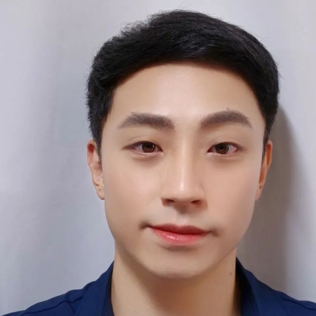 포이 on Instagram: "#광고 평소 기름진 음식을 좋아하고 식사시간이 불규칙해서 유산균을 꼭 챙기는 편인데요, 100억유산균과 비타민D, 아연까지 실속있게 챙길 수 있는 <상아제약 케이플러스+100억 유산균>으로 간편하게 장건강관리 시작해보세요🤟

하루 한 캡슐로 투입균수 2500억, 보장균수 100억의 12종 유산균을 한 번에 먹을 수 있구요, 특히 현대인들에게 부족하기 쉬운 비타민D도 일일영양성분 기준치만큼 넉넉하게 챙긴데다 면역기능에 도움을 주는 아연도 8.5mg 들어간 프리미엄 유산균이예요❤️

휴대하기 편한 유산균 전용 용기에 담겨져 있어 가지고다니면서 먹기도 편하고 위생적으로 보관이 가능하답니다. 해썹인증을 받은 상아제약의 위생적인 제조시설에서 만들어져 철저한 품질관리로 더 맏을 수 있어요!

평소 저처럼 불규칙한 식습관과 배변활동으로 장건강이 걱정되는 분들이라면 상아제약 케어플러스+100억유산균으로 관리 시작해보세요😎

#상아제약 #케어플러스100억유산균
#유산균추천 #장건강 #직장인유산균 #프로바이오틱스"