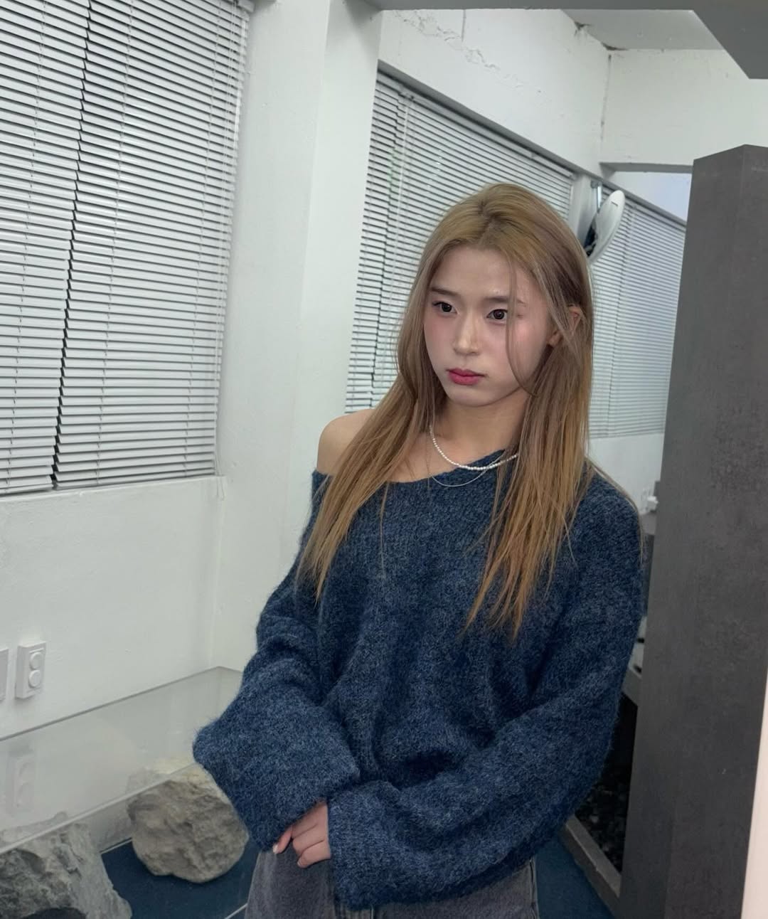 SEEMI 신민서 | 2025 시작🩵 후회 없는 일년이 되길 바라며 모두 새해 복 많이 받으세요✨ | Instagram