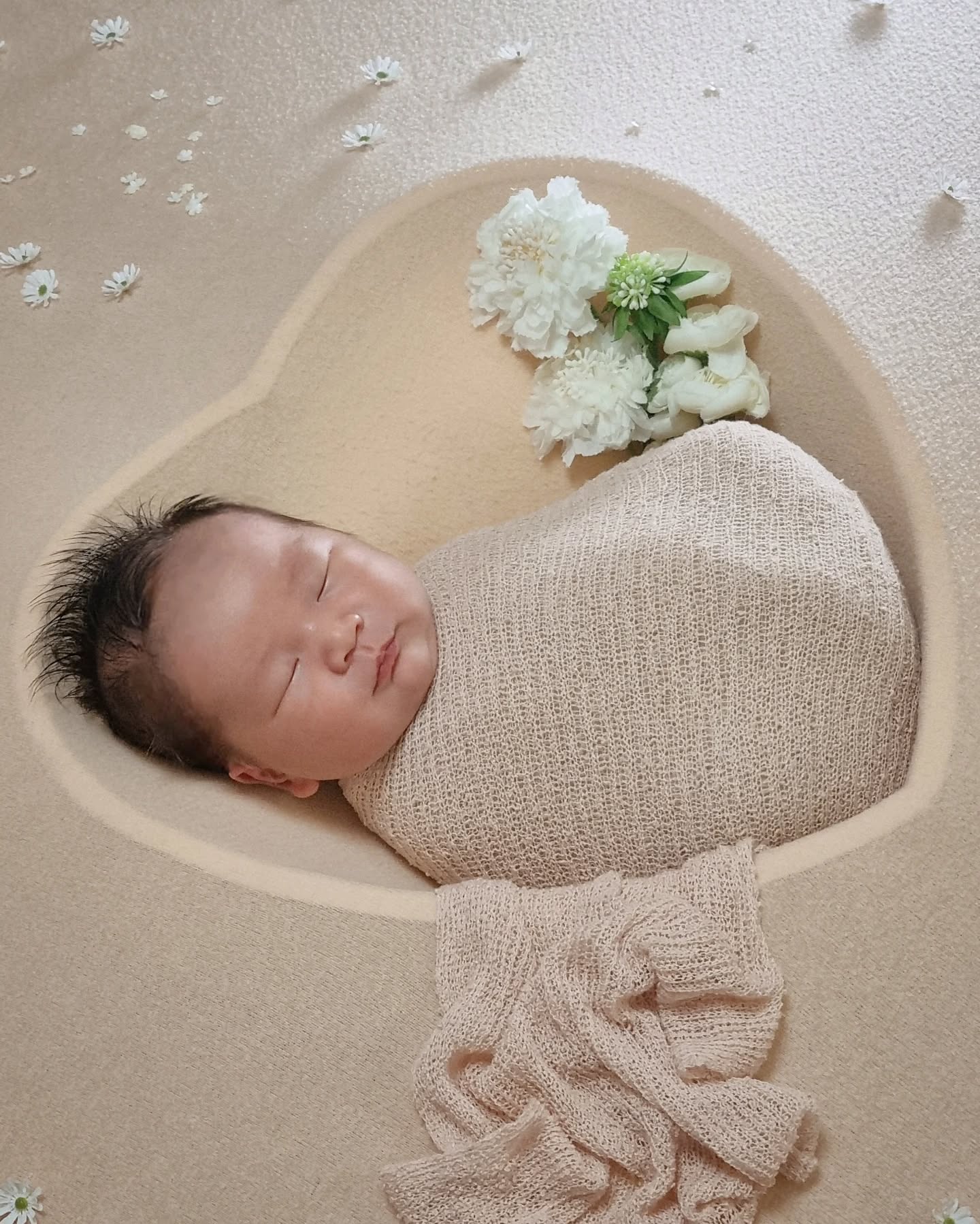 수확한지 보름 지난 동글동글 알감자🥔

#뉴본촬영 #용띠아기