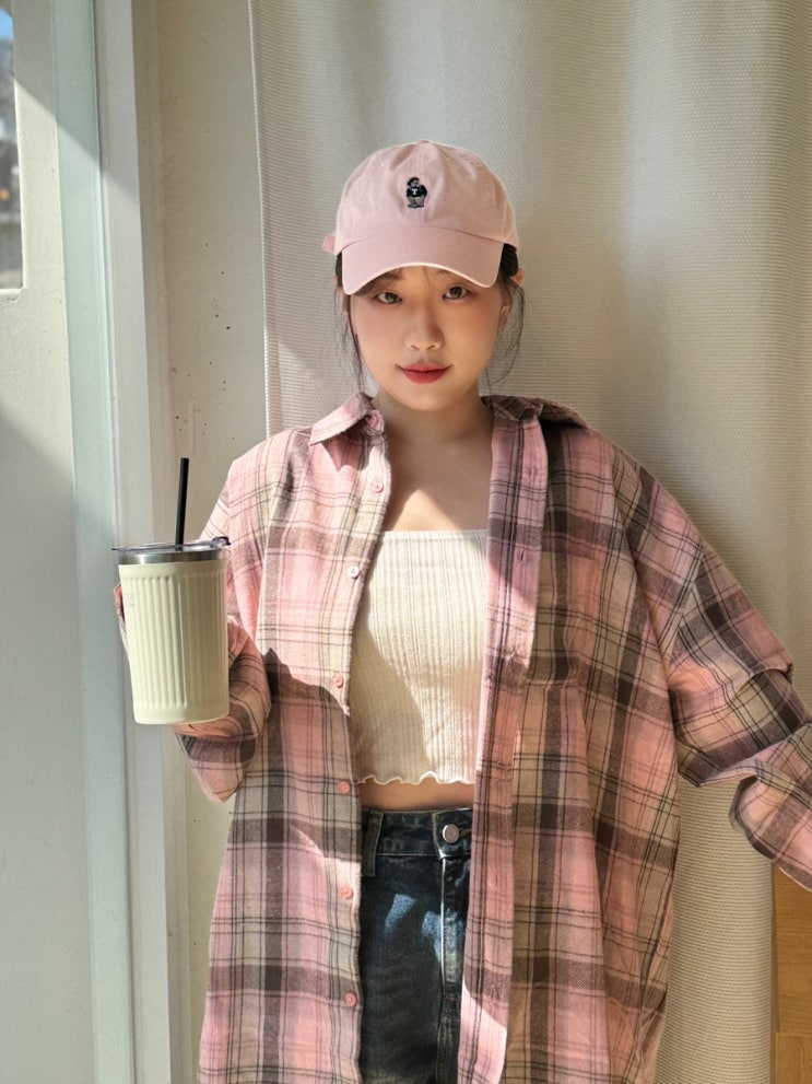간절기 셔츠 오버핏으로 커플룩 추천하는 스탠다드 에러