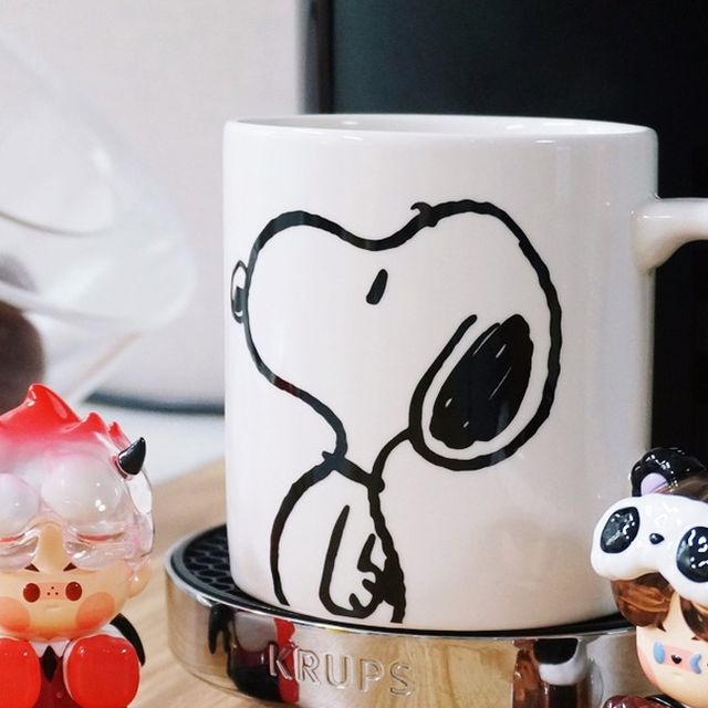 :-) on Instagram: "#협찬

소장욕을 부르는 아트토이가 가득한
글로벌 아트토이 브랜드 팝마트의
첫 번째 한국 테마샵인 #명동 테마샵이
7월 6일 토요일 오후 2시에 새롭게 오픈한다.

전 세계 통틀어 유일하게
#KPOP 컨셉의 인테리어로 단장한다니,
이건 너무 나를 위한 매장이잖아. 💙🤭🩵

위치: 서울 중구 명동 8길 36
영업시간: 오전 11시 ~ 오후 10시
(오픈 당일만 오후 2시부터 운영)

오픈 당일
사전 투표를 통해 선택된 피규어돌이
데뷔 쇼케이스를 갖는 등
오픈 기념 다양한 이벤트도 진행되고,

오직 한국에서만 발매되는
#피노젤리 한정판 제품도 선보인다니
피규어를 좋아한다면 잊지 말고 체크!

6월 21일 출시한 신규
내 일상 속 피노젤리 시리즈도 정말 귀여워서,
책상 위에 놓고 애지중지하는 중인데,
한정판은 또 어떤 시리즈일지 기대! 🤩

테마샵 관련 더 자세한 내용은
#팝마트 코리아 공식 인스타그램 참고
@popmart_korea

#POPMART #kpopstival"