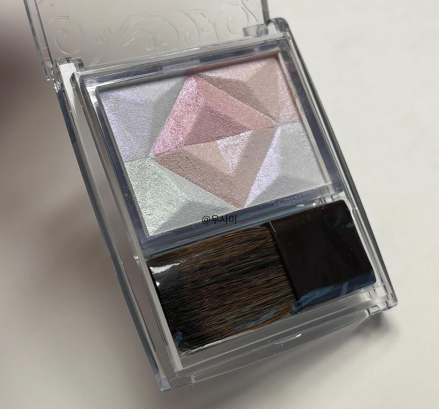 이거 너무 귀여움
#canmake#캔메이크#펄글로우하이라이터#pearlglowhighlight #makeup#하이라이터#캔메이크하이라이터#canmaketokyo