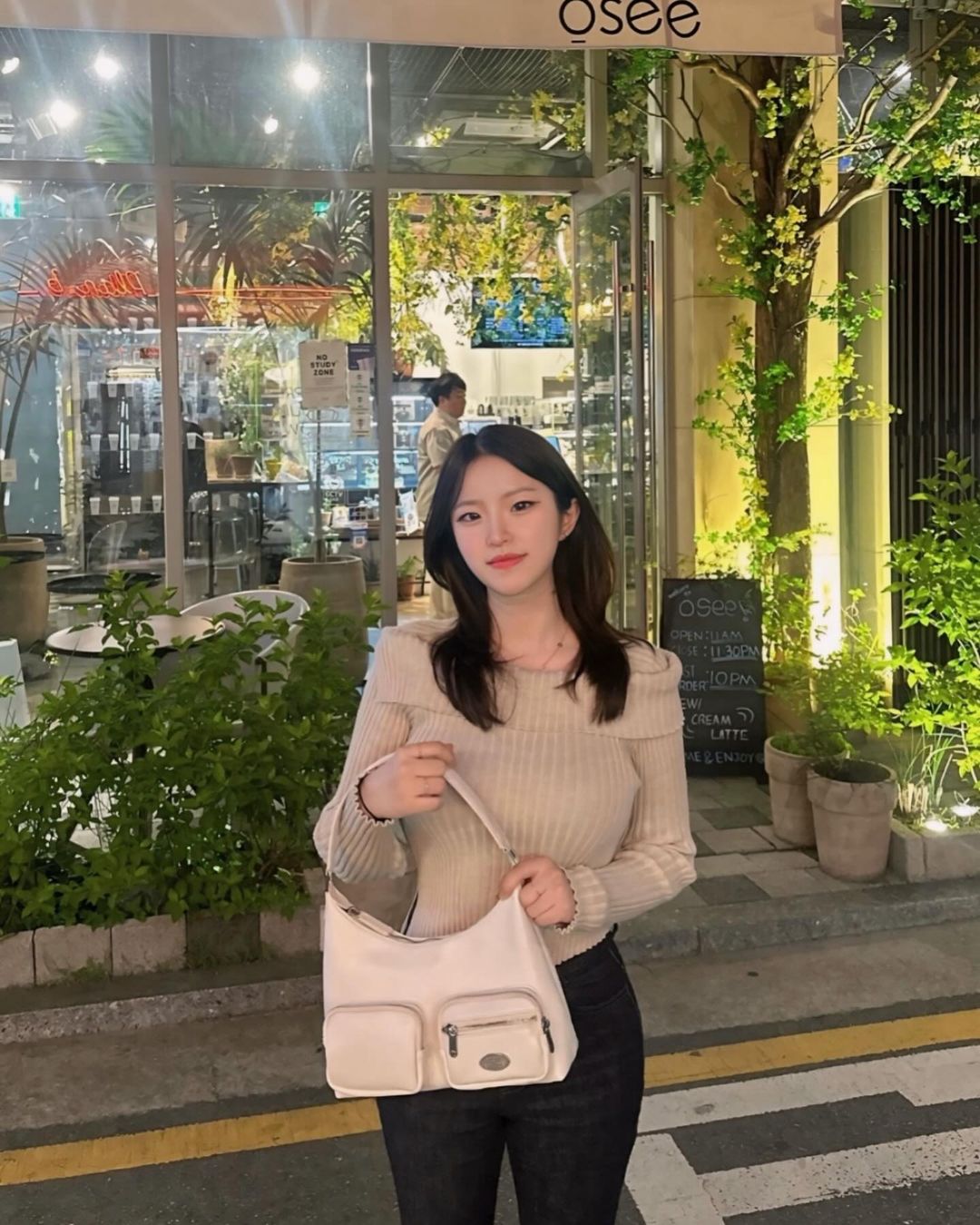𝑯𝒂𝒆𝒍𝒊𝒏 | Y2K 감성 느낌 나는 예쁜 가방 💼 가격대비 퀄리티가 너무 좋아요 ◡̈ 지금 W컨셉입점 할인행사 중 이라니 얼른 달려가보세요 💨 #어커소스 #볼피노백 #디자이너가방 #광고 #occursource #디자이너가방브랜드 @occursource | Instagram