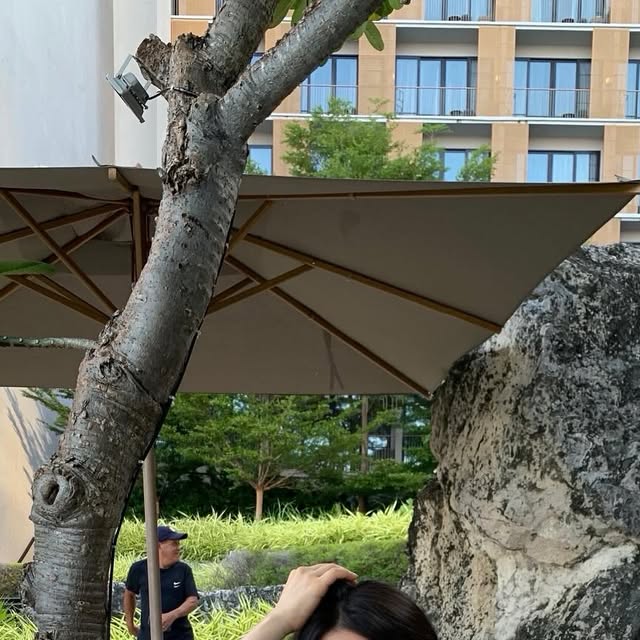 다 예 on Instagram: "망고먹고 수영하고 마사지받고 부산물개 신나요 🦭"
