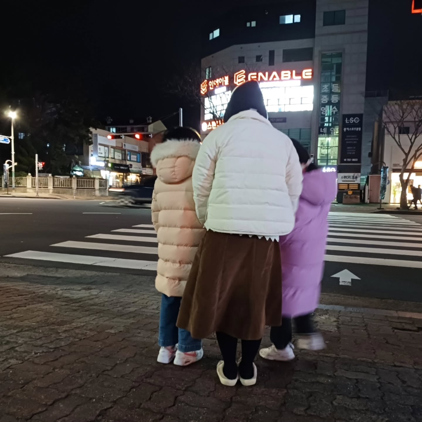 👨‍👩‍👧‍👧
#초딩셋
혹은
박서방 딸셋 🤣🤣
우린 점점 친구가 되어가는중