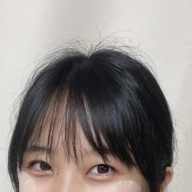 결이울이맘ㇱ on Instagram: "#제품제공
⠀
자외선에 민감해지고 붉어지는 피부고민에⠀
요즘 매일 사용하는 토너패드 소개할께요.。.:*♡
⠀
아침 세안 후 앞면으로 닦토해서 각질제거 해주고
저녁에는 뒷면으로 팩처럼 올려 진정에 수분충전까지 
데일리 패드로 애용하고 있어요 ପ( ˘ᵕ˘ ) ੭ 

⠀
🤎진저 아쿠아 릴리프 패드

└ 생강의 항산화 에너지를 담은 생강수
⠀
└ 비건인증 완료 ⠀
⠀
└ 100% 생분해 무표백 친환경 거즈패드⠀
⠀
└ 저자극 각질관리 성분 ⠀
 (4세대 필링성분 LHA)⠀
⠀
└ 항산화 및 피부 장벽보호 성분 ⠀
 (천연 항산화 BioDTox,  D-판테놀)⠀
⠀
└ 진정 보습 성분 ⠀
 (초저분자 히알루론산+8종 히알루론산)⠀
⠀
⠀
⠀
✔️보나쥬르는 ⠀
대한민국 퍼스트 브랜드 대상 7년 연속 천연화장품 
부문 1위 , 13년간 자연주의 천연화장품만을 연구하고 
개발하여 생산하는 성분과 함량이 투명한 믿을 수 있는 
브랜드랍니다 

⠀

#보나쥬르 #진저아쿠아릴리프패드 #진저패드⠀
#토너패드 #진정패드 #비건토너패드 #토너패드추천⠀
#응급진정 #bonajour #천연화장품 #제품제공협찬"