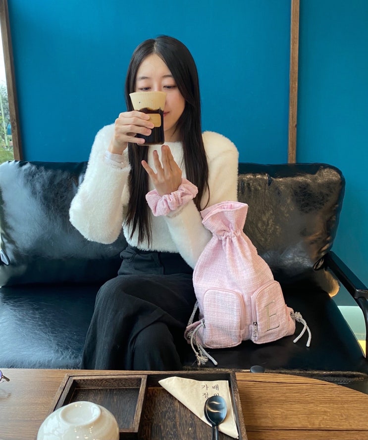앙트레브 매장 미니 스트링 백팩 추천 실버라인 트위드가방