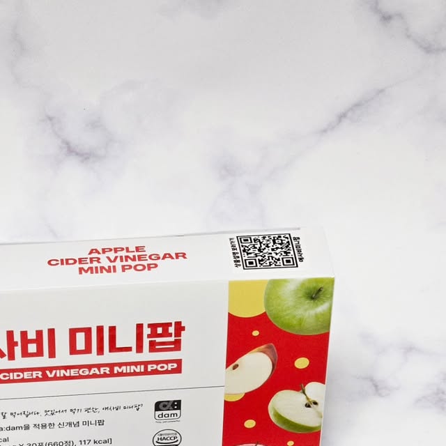 MIN/세아❤️ on Instagram: "#협찬⁣
⁣
⁣
요즘 다이어트때문에 식단 조절중인데 간편하게 먹는 제품을 찾다가 알게된 애사비미니팝과 샐러드미니팝💕⁣
⁣
⁣
밥 먹기전에는 샐러드 미니팝 1포(녹색)💚⁣
밥 먹은후에는 애사비 미니팝 1포(레드)❤️⁣
⁣
⁣
밥 먹기전에 먹는 샐러드 미니팝은 무려 40종 이상의 다양한 야채와 과일을 담아 만든 제품으로 가볍게 1포 탁! 털어 맛있게 씹어 먹으면 끝이예요🥰⁣
⁣
⁣
밥 먹은후에 먹는 애사비 미니팝은 사과를 통째로 자연발효하면 생기는게 초모인데 식초 특유의 시큼한맛과 불필요한 성분은 빼고 핵심 엑시그 성분 초모만 뽑아 만든 제품이예요❤️⁣
⁣
⁣
작은 크기의 미니팝에 사과초모식초 분말만 꽉 ! 채워서 만들었답니다👍👍⁣
⁣
⁣
샐러드 미니팝과 애사비 미니팝은 한알크기가 3mm이라 부담없이 먹을 수 있으며 새콤달콤한 맛이라 간식 먹는 기분이예요!🤗⁣
⁣
⁣
부드럽게 씹히는 느낌이라 전혀 거부감도 없고 입 심심할때도 하나씩 먹기 좋더라구요~~~⁣
⁣
⁣
가볍게 한 알 먹으니 든든한 느낌이 들며 과식을 덜 하게 되는거 같아 꾸준하게 먹으면서 다이어트 해보려구요🫶💚❤️⁣
⁣
⁣
⁣
⁣
#샐러드미니팝 #애사비미니팝 #고객관점 #다이어트간식 #식전간식 #식전루틴 #식전습관 #헬시라이프 #폭식방지 #식욕조절루틴 #루틴간식 #새콤달콤 #가벼운한입 ⁣"