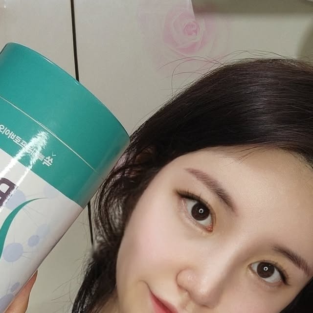 송이 on Instagram: "#광고 쏙 빠지는 프로바이오틱스 유산균 @sanga_pharm 명절연휴 때부터 고삐가 풀리듯 음식을 너무 먹었더니 요즘 몸이 많이 부은게 느껴지더라구요 곧 봄이 다가오니 다이어