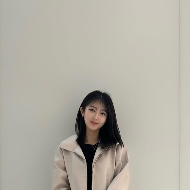 윤져니 on Instagram: "#광고 비바브라운 85-VIVA040 유틸리티 빈티지 오버핏 레더 자켓, 완전 추천드려요! ✨ 이 자켓은 여유로운 오버핏 실루엣으로 착용감이 너무 편안하면서도 스타일리시한 매