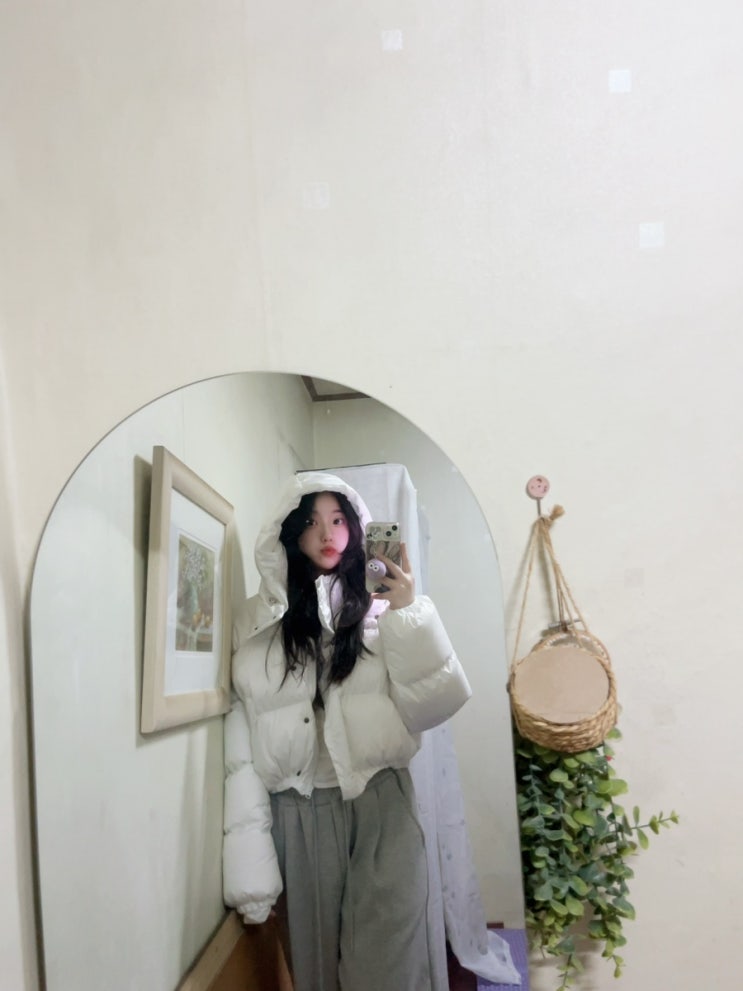 초겨울/ 여성봄패딩 추천_오사와 디키든 크롭 후드 화이트패딩