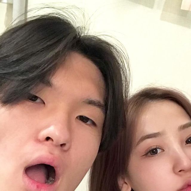 이유진 on Instagram: "예쁜 사진 남길 수 있게 장소 제공해주신 @ourstudio_today ‘노원점’ 감사합니다🥰

무인 운영이라 자유로운 분위기에서 촬영할 수 있고 색감을 다섯 가지나 고를 수 있어 예쁜 사진 남기기 최고✨

#광고#오늘우리사진관#오늘우리사진관노원#오늘우리사진관노원도봉#셀프사진관#노원셀프사진관#셀프프로필사진#셀프가족사진#셀프커플사진#노원맛집#노원데이트코스#노원사진관"