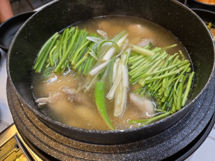 단백질 보충에 제격인 종각역 맛집 가마솥닭한마리