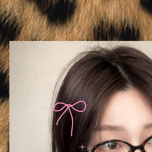 센히 SENHI on Instagram: "#협찬 호피가 좋아진 인간의 뿔테 @momentus_eyewear

호피는 부담스럽고 과하다 생각했는데
꽤나 잘 어울리는 것 같지 않나요 ⚞ • ⚟

제 n번째 추구미 아이브 레이 감성 ⟡.·*.
긱시크 뿔테 너무 마음에 들어🤎

=^👓^=

#모먼트어스 #momentus #호피 #뿔테 #긱시크 
#ootd #오오티디 #데일리룩 #가을코디 #아이웨어"