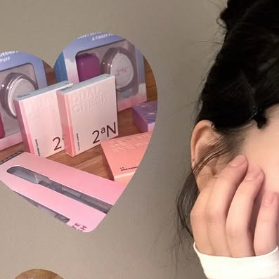수정 on Instagram: "#광고 #협찬 색조가 너무 예쁜 @2an_official !! 💗포켓 코튼 블러링 스틱 (6colors) 02 코튼피즈, 03 베리밀크 -립, 치크, 아이 모두 활용할 수 있어 좋아요! 올리브영에서 구름퍼프
