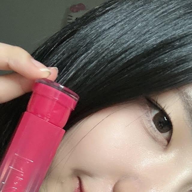 소은 on Instagram: "#광고 투에이엔에서 새롭게 출시된 글레이즈 바운싱 틴트 💄

탱글한 시럽광 좋아한다면 완전 강추하는 제품이에요 ✨✨
뉴트럴 웜톤 쿨톤 다 쓸 수 있는 다양한 색들이 있습니당 ( 10종 )

무겁지 않은 얇은 광이 취저...♡
제가 평소 자주 쓰는 조합은 06베리샤워+10체리바이트 !!

지금 바로 올리브영에서 만나요 💗 ˖࣪｡･:*:･ﾟ★,｡･:*:･ﾟ☆ 

#투에이엔#글레이즈바운싱틴트#캔디광#탱글광#마일드플럼핑#맑은틴트#올영추천#틴트추천#2aN"