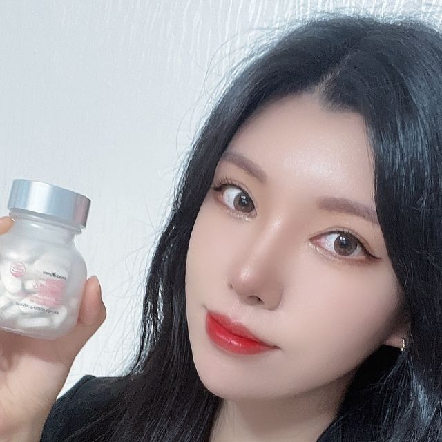 Nurse of Plastic Surgery(RN)💉 on Instagram: "#광고 이젠 나이가 들수록 콜라겐 섭취는 더더욱 필수죠! 지금 드시는 콜라겐 원산지 확인 해보셧나요? 이 제품은 100% 캐나다산 프리미엄 연어콜라겐이