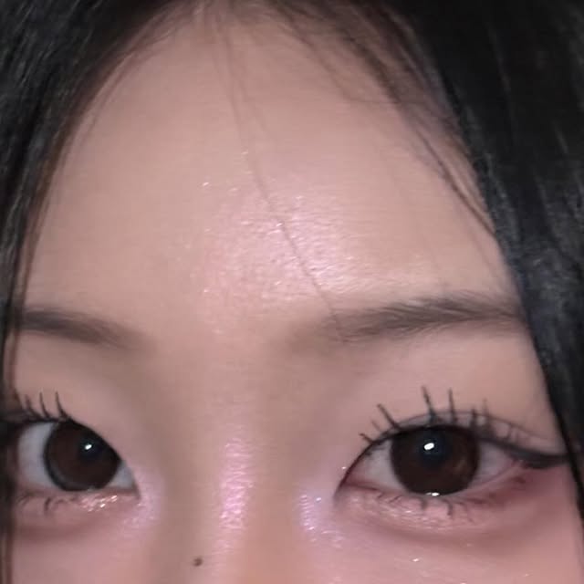 조수아 on Instagram: "#광고 #투에이엔 
.
.
.
.
⠀
.
.
.
.
.
.
⠀
.
.
.#올영픽 #올리브영추천템 #올영필수템 #러브버블컬렉션 #롱웨어링파운데이션미니 #컬러플레이듀얼라이너"