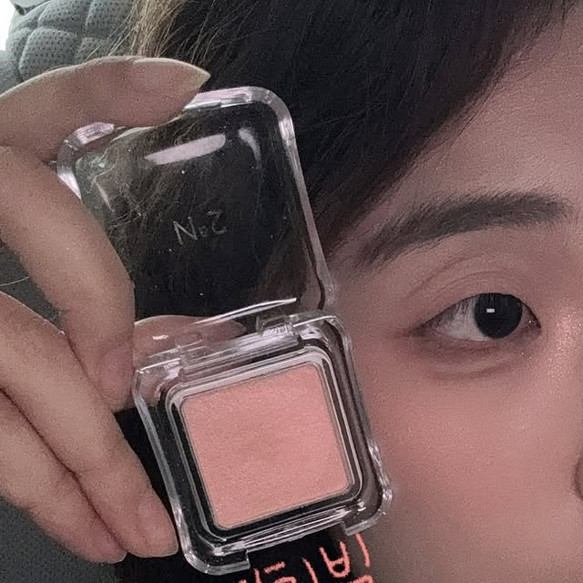 지엉이🍎 on Instagram: "#광고 안녕하세요 여러분 🥰 이번에 투에이엔(@2an_official )에서 블루밍 가든 컬렉션이 새로 나왔어요! 그래서 저도 후딱 만나봤는데요 메이크업은 퓨어글래시 하이라