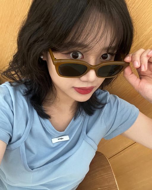 ✨ on Instagram: "EYEWEAR GGUBA 브랜드의 EASILY 선글라스 브라운컬러🤎 고급스러운 색감과 트렌디한 프레임으로 데일리로 부담없이 착용가능하답니다➿➿😎(자외선차단이 99.9% 되는 렌즈랍니다