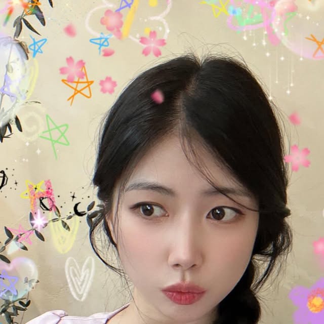 슬🐰🎀💗 on Instagram: "#광고 @2an_official 

이젠 없으면 안되는 내 최애 투에이엔 ˚♡ ⋆｡˚ ❀ 
확신의 봄웜라들 여기여기 모여랏 🌸🫧🕊️

#광고 #투에이엔 #블루밍가든 #올영추천 #봄웜 #봄웜라 #듀얼치크 #하이라이터 #2aN"