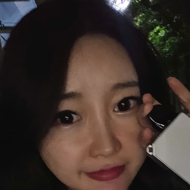 소정❣❣ on Instagram: "@aircream_offical 패키지부터 디자인 색상 뭐하나 마음에안드는게 없는 #전자담배 #에어크림 #에어크림전자담배 키링부분이 키포인트같다♡ 저기에 달 키링 시켰음 히히