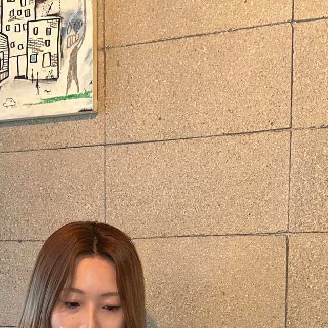 🎀💗 on Instagram: "#광고 잇테이블_IT TABLE
커피가 진짜 꼬소하고(맛도리) 딸기라떼도 맛집🍓
카페도 조용해서 미팅하시거나 
혼자서 책 보시는 분들도 계셔서 여유로운 느킴☕️
특히 사장님이 친절하셔요👍
(같이 간 지인도 느낀 친절함💗)

#역삼카페 #역삼동카페 #잇테이블 #ittable #강남카페 #역삼커피숍 #역삼동커피숍 #예쁜카페#조용한카페 #데이트장소추천 #카페투어 #카페탐방 #강남역카페 #강남역추천맛집 #강남역카페추천 #소개팅장소 #소개팅하기좋은곳"