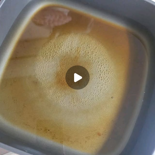 김선영 on Instagram: "#광고

추운 겨울이면 생각나는 것!!
호빵? NO~ 군고구마? NO~
따끈한 국물의 꼬치어묵 OK!!

오늘 저희는 저녁으로
담백한 국물 맛이 일품인
쫄깃~ 한 "소소미 꼬치어묵 🍢"
간편하게 해서 먹었어요 ^^

포장 패키지부터 깔끔하고,
위생적인 밀봉으로 신뢰감 UP!!
온가족이 함께 즐길 수 있는
넉넉한 양으로 가성비까지 👩🏻👍🏻

무엇보다 밀가루 0%의 자부심 
밀가루가 전혀 들어가지 않아서
텁텁함 없이 더 깔끔한 맛이 👩🏻👍🏻

어육 함량이 높아서 씹을 수록 
살아 있는 밀도감이 국물이
끓으니 어묵 자체의 고소함과
더 진하고, 담백한 국물 맛이 👩🏻👍🏻

한 입에 느껴지는 쫄깃함과 
따끈한 국물 맛으로 하루 피로가
쏵~ 날려주는 힐링 그 자체 👩🏻👍🏻.

조리법 매우 간단!!
들어있는 소스를 넣고 
강불로 물을 끓인 뒤, 
어묵꼬치를 넣고 딱! 5분만 
끓어주면 끝!! 정말 간단해서
캠핑, 집들이, 야식 메뉴로 👩🏻👍🏻

시중 꼬치어묵은 밀가루 함량이
높아 쉽게 퍼지고, 국물이 탁해져
자주 먹기 좀 그랬는데;;;
이제 소소미 꼬치어묵이 있어서
쟁여 놓고 생각날 때 마다 냠냠~

고향이 부산이라 기회다 싶어
부산에서만 파는 #물떡 
(가래떡)을 함께 넣어 먹었는데, 
와우!! 꿀맛아야~ ㅋㅋㅋ

※ 또 하나 꿀팁!!
네이버알림받기 1,000원할인에 
포토구매후기이벤트 2,000원 
네이버 포인트 지급 🎉이벤트까지
아래 링크로 GO⤵ GO⤵ GO⤵
https://smartstore.naver.com/seoulkim/products/12644889222
.
.
#꼬치어묵#어묵탕#오뎅#오뎅탕#꼬치오뎅#겨울간식#부산어묵#어묵우동#어묵전골#즉석어묵#즉석오뎅#오뎅꼬치#어묵꼬치#캠핑#국물요리#술안주#캠핑음식#밀가루0%#모듬어묵#밀키트#어묵바#오뎅바"