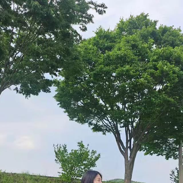 예너자이진/예진아씨🏃‍♀️ on Instagram: "#광고 | 여름이다아☀️

비가 오려고 더웠을까?
여름이라서 더운걸까?

근데 또 아침, 저녁으로는
살짝 쌀쌀하던데
레이어링 하기 딱 좋은 셔츠로
이런 걱정 한 번에 날려버렷!👋

오버핏으로 넉넉하게
빈티지스러운 색감으로
트렌디함을 살려볼 수 있는
마음에 쏙 드는 셔츠 겟~✨️

난 더위 안타서
이렇게 레이어링해서
입는게 더 좋아👍
.
.
@standarderror_official 
#STANDARDERROR #남여공용셔츠 #셔츠 #체크셔츠 #여름셔츠 #반팔셔츠 #오버핏 #셔츠추천 #CheckShirt #Short_SleevedCheckShirt #오월십육일금요일"