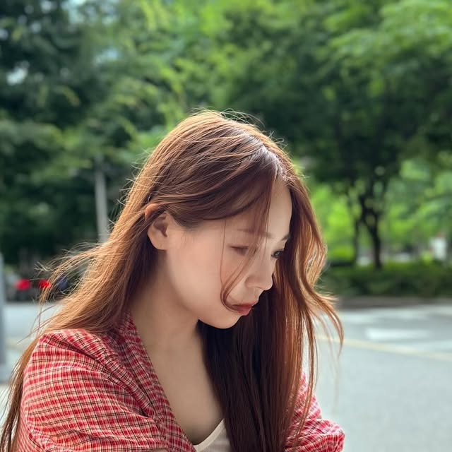 김위티🧸 on Instagram: "날씨 짱뜨겁따 hot 써머핫핫써머☀️😎

#유고걸룩#마포 #마포맛집 #피자"