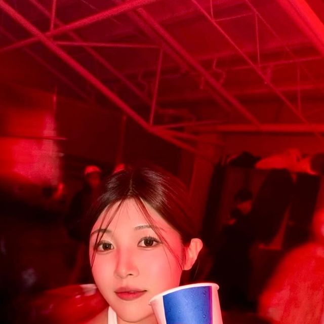 JIA SIM on Instagram: "이제서야 올리는 한달전 @sculptor_worldwide @eql_store @eql_space .. 그리고 @fastpapermag .. @hightechseoul 까지 💖 파티로 꽉찼던 12월 photodump 😝 #SCULPTOR #EQL #FASTPAPER #HIGHTECHSEOUL #스컬프터