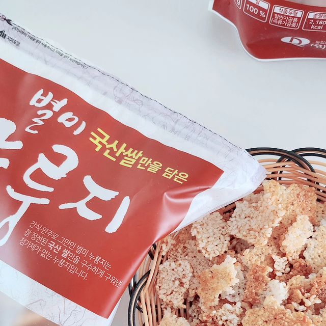 🧃자몽에이드 on Instagram: "#광고

우리 첫찌는 휴일이면 아빠랑 아침에 누룽지 먹는게 행복이랍니다❤️누룽지를 먹는 날이면 한입만 더 먹자고 애원하지 않아도 한그릇 뚝딱😍

 우리 아이 먹는건데 아무거나 먹일 수 없쥬❤️

100%국산쌀로 만든 곡물공방 국산 별미 누룽지!
600g+600g에 호라산 밀 사은품까지!
다원푸드 국산 별미 누룽지는 국산쌀만을 구수하게 구워낸 첨가제 없는 누룽지라 믿음이 가더라구요

또 바삭바삭하고 구수하고 딱딱하지않으니 사실 제 간식으로,
남편 맥주안주로 더 많이 먹는건 안비밀😁

잘 정성된 우리쌀만을 가공한 첨가제없는 곡물공방 국산별미누룽지로 건강하게 한끼식사 해보아요!😉

#누룽지 #국산누룽지 #누룽지죽"