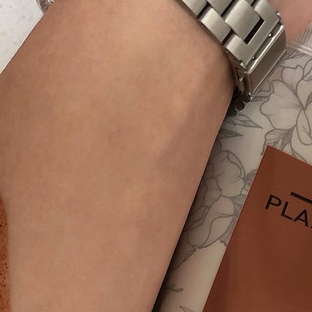제령 on Instagram: "#광고

자연에서 얻은 식물성 성분과
plan36.5만의 피부과학 노하우가 결합하여 탄생한
‘plan36.5 플랜트 셀 릴렉싱 바디스크럽’

히알루론산, 홍삼, 꿀물, 식물에서 유래한
4가지 특허 성분을 모두 함유하고,
에델바이스캘러스 배양성분까지 더해져
피부를 매끄럽게 수분충전하는 데에
부족함이 없는 바디스크럽이랍니다 ( ๑˃̶ ꇴ ˂̶)♪⁺

우아하고 신비로운 향기의 바이올렛 머스크향과
인체 저자극 테스트까지 완료한
‘plan36.5 플랜트 셀 릴렉싱 바디스크럽’을
추천드리지 않을 수 없다구요 ♥

#광고 #각질제거 #스크럽 #히알루론산 #식물성성분 #에델바이스캘러스배양추출물 #샤워"