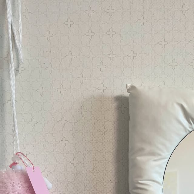 SOHEE 소희 on Instagram: "#광고

제가 건강검진을 해보니 혈당관리를 해줘야하는 몸인데 요즘 잘 챙겨먹고 있는 청혈책이에욥 바나바잎, 은행잎추출물, 코큐텐 이렇게 혈당에 도움되는 영양성분으로 만들었다고 해서 잘 챙겨먹고 있어요 :) 

찾아보니 재구매율이 무료 92%더라구요 구매자 10명중 9명은 다시 재구매를 한다는 제품이었어요 👍🏻

실제로 먹어보고 좋다는 후기 3000개 이상...! 먹어보고 효과 없으면 100% 환불이라니 신뢰가 팍팍 가더라고요 ...!! 

하루 2정만 먹으면 되니 저랑 같이 혈당관리 편하게 해보자구용 ☺️

140년 전통의 연세대학교 연세생활연구진이 연구로 심혈을 기울여 만든 청혈책 ! 추천드려요 🩷

#청혈책#연세청혈책#혈당낮추는방법#혈당영양제 #혈당케어 #혈당케어영양제 #바나바잎"