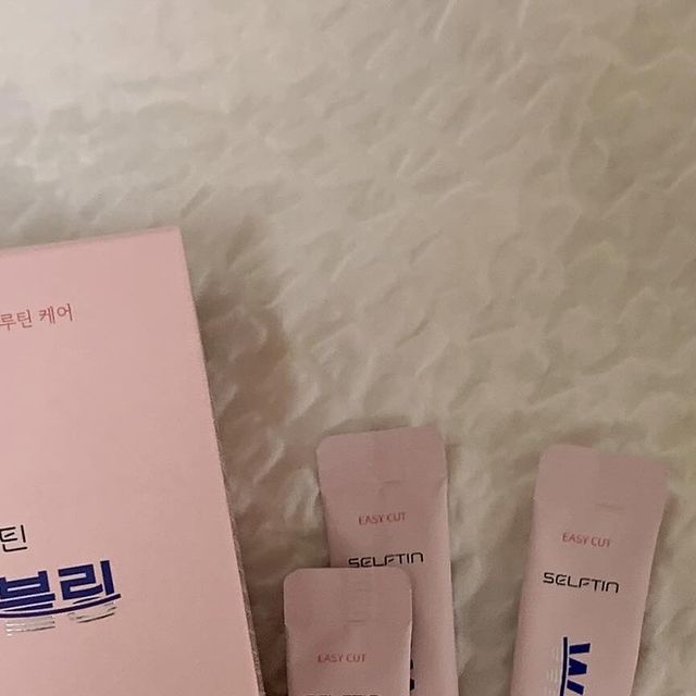 제령 on Instagram: "#광고 @withuslac_official
나를 위한 셀프 루틴 케어 ◡̈ 
맛있게 먹고 후회하면 모해,,,
땡땡 붓고ㅜ 그건 곧 나의 살이 되고...
그래서 필요한 하루 1포!
하루 1포로 내 몸을 클린하게 :)
상큼한 자몽맛에 특허성분인 RENEWBODY D- TOS001 300mg 함유, 그리고 모로블러드 오렌지 추출물 1,000mg 함유까지!
하나를 먹어도 확실하게!
레몬물이나 호박즙 말고 확실하게 가자구요 ෆ 
분해-순환-배출 이 3단계로 몸을 가볍게 만들어줘요 ◡̈ 

#위더스락 #셀프틴 #모로오렌지 #웨이블링 #모로실 #브로멜라인 #자기관리 #이너뷰티"