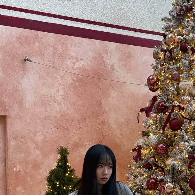 가은(가으닉) on Instagram: "아직 눈이 펑펑 안왔다는건 ,,,

진정한 겨울이 안왔다는것 ⛄️❄️🤍

#코디 #패딩 #바지 #부츠 #겨울코디"