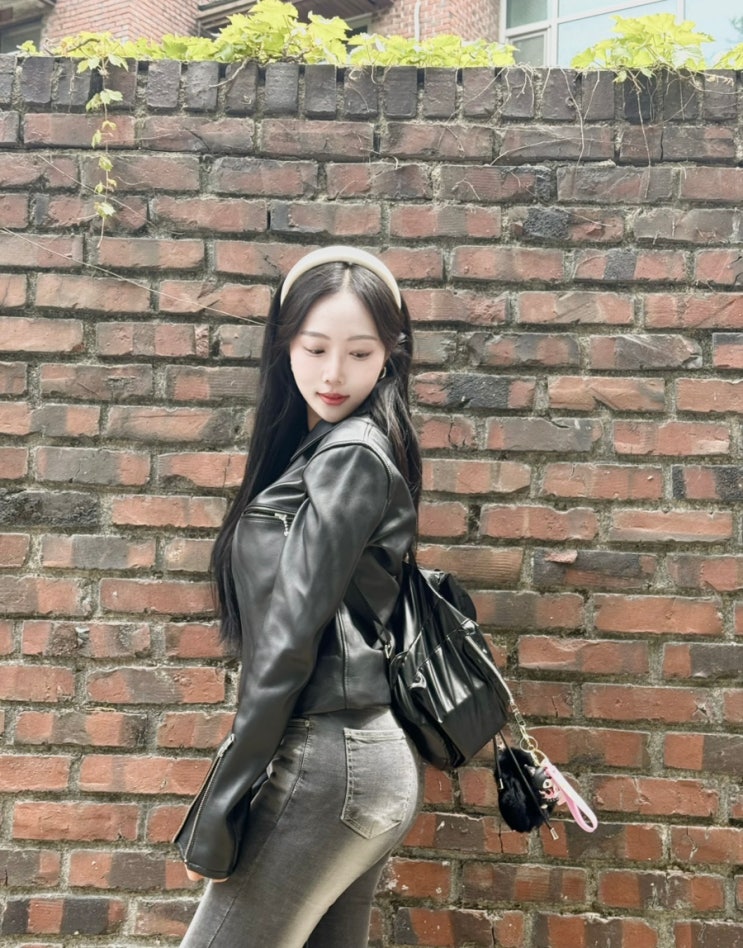 엘리자벨 백팩 후기 | 올블랙 데일리백으로 추천! 여성가방, 학생가방 모두 가능! ellyzabell 에비뉴 백팩 (EZ004) • 휘뚜루마뚜루 끝판왕 가방!