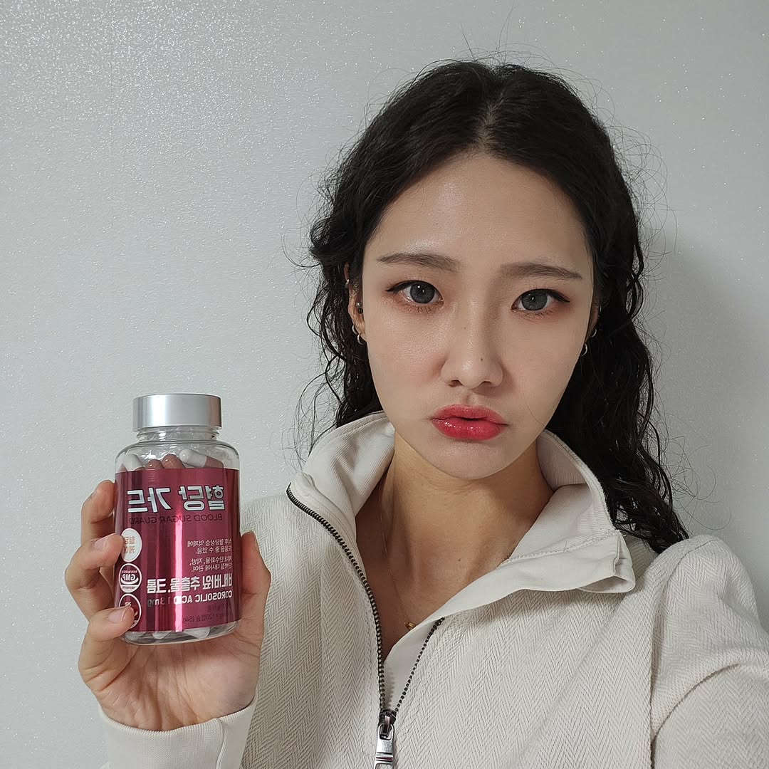 @eun.__.mi0313 | 제품협찬 <혈당 가드> 식후 혈당 상승 억제 기능성 원료인 바나바잎 추출물이 들어간 제품으로 코로솔산 1.3mg 1일 최대 섭취량 100% 충족! 탄수화물,지방,단백질 대사 관여 기능성 원료인 크롬이 들어가 있고 시너지를 올려줄 올인원 조합... | Instagram