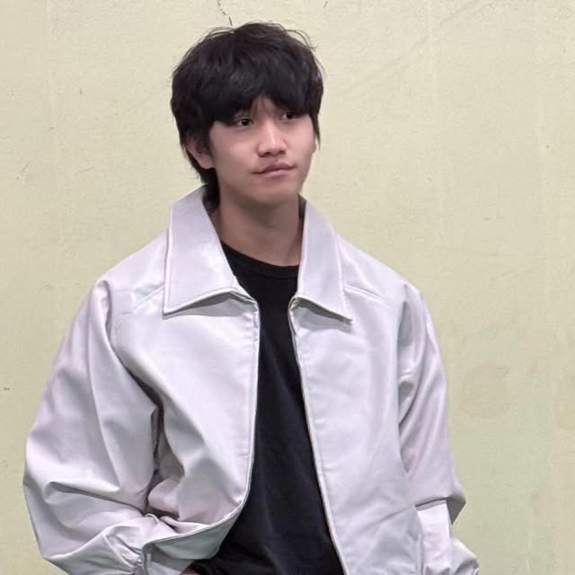 ∠('-'*) ㅣ 민석 on Instagram: "#협찬 @standarderror

🎈카라넥 덕분에 깔끔하게 보이는 실루엣!

🎈디자인도 깔끔해서 남친룩으로 입기 좋을듯해요😁😁

🎈소매와 밑단이 밴딩으로 되있어서 핏이 되게 안정적이면서도 레이어드로 입기도 괜찮네요

🎈여유로운 핏이라 누구든지 소화할수 있을거 같아요! (그래도 오버핏은 아니니 사이즈 확인은 필수🔥)

스탠다드 에러 주소(팔로우 부탁드림다👏)
⬇️
https://www.instagram.com/standarderror_official/"