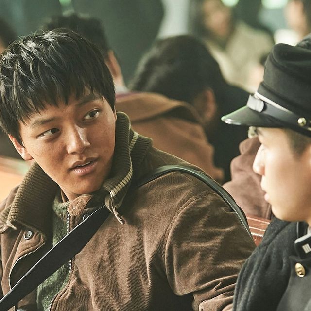 @gum0070 on Instagram: "부모님도 보고 싶어하셨던 
하이재킹 영화를
시사회로 먼저 보고 왔어요

스토리며, 스케일이며
너무 재밌게 잘 보셨다고 하셔서
저도 기분 좋더라구요

4DX로도 개봉한다고하니
한 번 더 봐야죠~

진짜 극장에서 큰 스크린을
통해서 보세요

그래야 제대로 느낀답니다🥰

#하이재킹 #6월21일극장대개봉 #하정우 #여진구 #성동일 #채수빈 #데이트 #시사회 #영화추천"