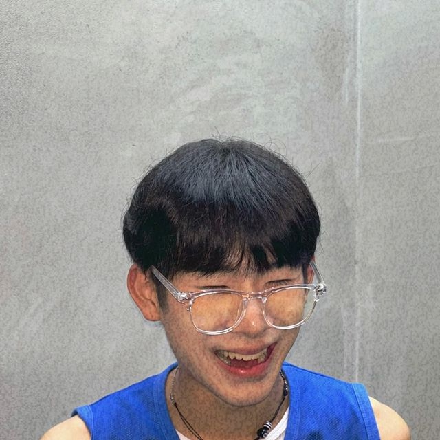 안지구 on Instagram: "#광고 @right_here_men 👓 이쁘다요~ #롸잇히어 #아이웨어쇼핑몰 #투명테 #투명뿔테안경 #06"