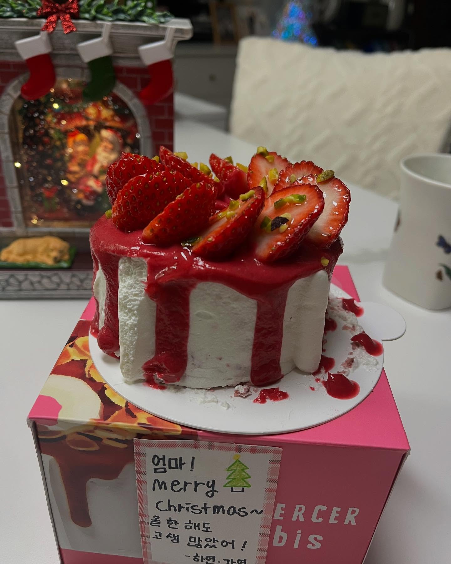 Merry Christmas!! 
고마워 딸들^^
