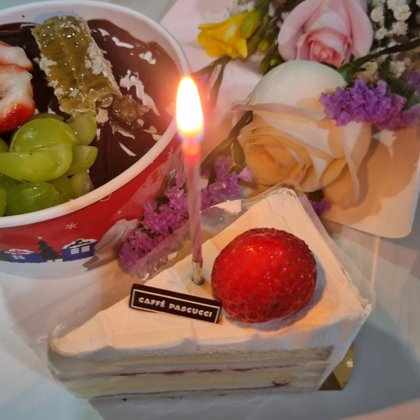 ⠀
1.5 ♡17주년♡
아이들이 준비해준 🍰💐
고맙고 사랑해 ᵗʰᵃⁿᵏ ʸᵒᵘ

#결혼은인내 #17주년 #딸랑구케이크 #아들꽃선물 #갬동이야 #결기념 #다둥이네가족