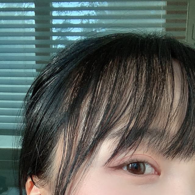 민 주 ღ on Instagram: "#광고 2aN에서 예쁜 제품들 협찬받았어용🤍
덕분에 쿨톤 무드로 메이크업 시도해봤는데
완전 마음에 들었… ✨
블러셔, 립, 파운데이션, 하이라이터까지 알차게 받았는데
케이스도 너무 예쁘고, 원래도 블러셔랑 하이라이터
애정템으로 쓰고 있던 브랜드라 더 기분 좋네용 🫶🏻

#협찬#올영픽#올리브영추천템#올영필수템#러브버블컬렉션#롱웨어링파운데이션미니#컬러플레이듀얼라이너
#2aN #쿨톤메이크업 #데일리메이크업 #블러셔추천 #하이라이터추천 #립추천 #파운데이션추천 #화장품스타그램 #뷰티스타그램"