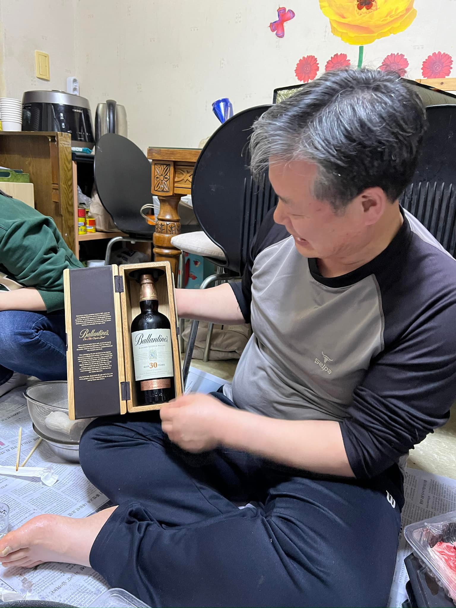 어제는 발렌타인 30년
오늘은 조니워커 21년
내일은 과연? 🫢
