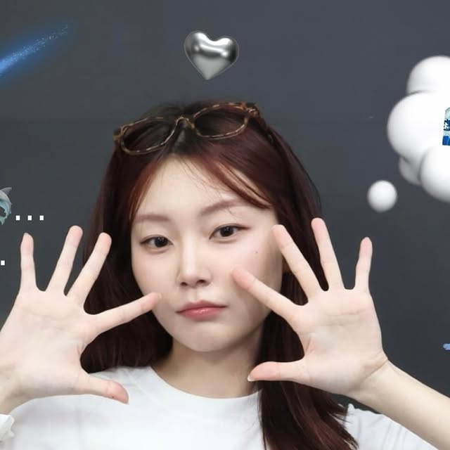 센히 SENHI on Instagram: "#광고 @urbancore_official_
LH 7t슴0ㅔ 상oㅓ있ㄷr。。。⛧ 

170cm 여자가 입어본 어반코어 썸머샤크 프린팅티🦈
원단이 시원하고 탄탄한 재질이라 핏도 예쁨(⁎⁍̴̆Ɛ⁍̴̆⁎)

*･゜ﾟ･*:.｡..｡.:*･'(*ﾟ▽ﾟ*)'･*:.｡. .｡.:*･゜ﾟ･*

#여름티 #여름 #반팔 #반팔티 #gift #협찬 #핏 #"