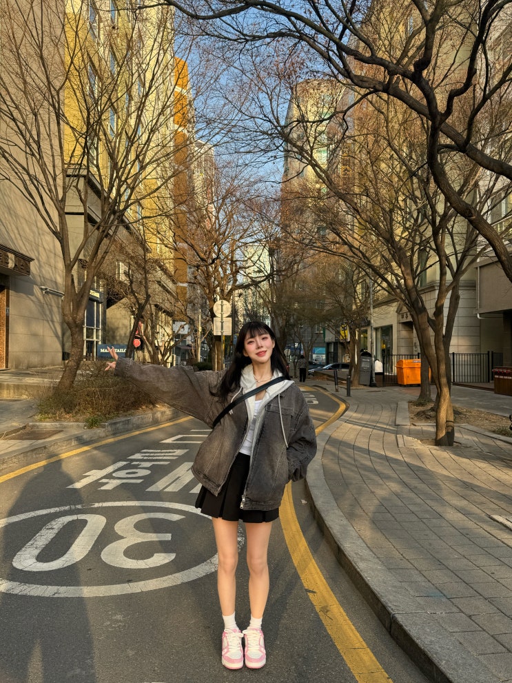 [봄코디 필수템]스탠다드에러 빈티지 워시드 레이서 데님 자켓