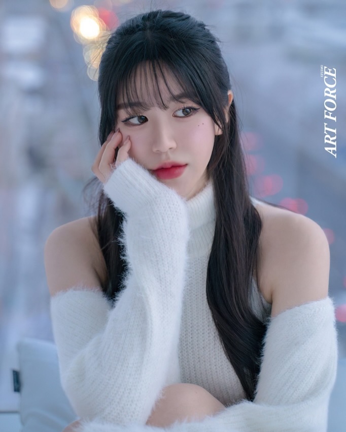 #광고
.
증명사진, 여권사진은 물론이고 
전문 프로필 사진촬영 로도 많이 방문하시는 
가산 사진 맛집 아트포스 스튜디오 입니다

통창으로 되어있어 자연광이 잘 들어오는 스튜디오이며
여러 컨셉으로 사진을 촬영할 수 있어서 
특색있는 사진을 얻을 수 있구요

실력있는 작가님이 직접 촬영을 해주시니
결과물도 마음에 쏙 드는곳!
독산역이랑 가까워서 찾아오기도 수월하답니다

주소 : 서울 금천구 범안로 1126 712호
카카오 예약 : https://pf.kakao.com/_xdwNxhn
전화번호 : 0507-1371-4392

.
.
.

artforce.studio

#금천구사진관 #구로사진관
#서울프로필 #서울프로필사진
#증명사진 #여권사진 #서울프로필촬영 
#프로필촬영 #프로필촬영스튜디오 
#금천구프로필 #독산역사진관 #금천구스튜디오 
#하안동증명사진 #하안동사진관